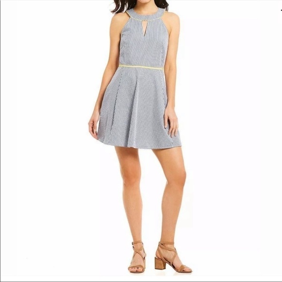 Draper James Dresses & Skirts - Draper James Seersucker Payton Sleeveless Dress Size‎ 4